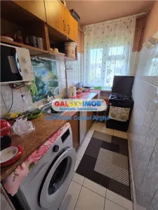 Vindem ap 2 cam SD , et 4, zona Kaufland Craiovei, mobilat - foto 7