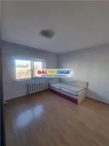 VANZARE APARTAMENT 2 CAMERE 13 SEPTEMBRIE RAZOARE - foto 8