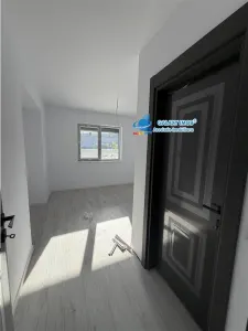 Apartament 3 camere/2 bai-curte 55mp-Boxa-Prelungirea Ghencea - foto 14