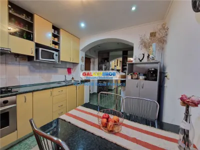 Apartament 3 camere decomandat metrou Dristor - Bucuresti