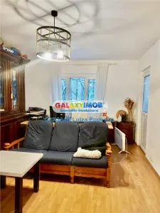 Vanzare apartament 3 camere Sebastian Petre Ispirescu et 1/4 - foto 2
