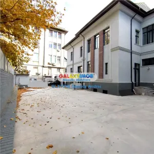 De vanzare VILA cu 26 camere + TEREN 450 mp ULTRACENTRAL 2800000 EURO - Bucuresti