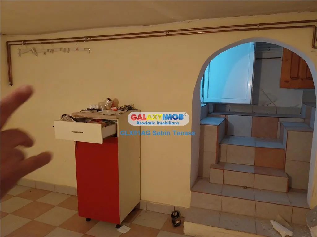 De Inchiriat Spatiu Comercial 50 mp  Central - foto 1