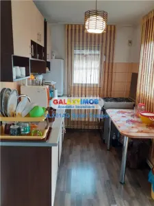 de vanzare  CASA PARTER MARACINENI  renovata - foto 8