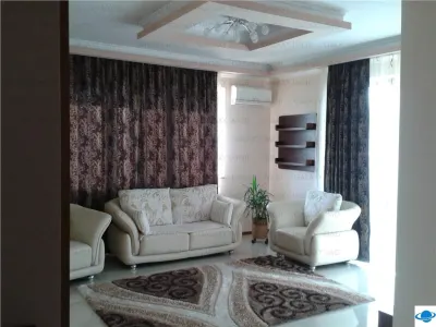 DE inchiriat apartament de lux cu garaj - Pitesti
