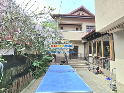 Casa 5 camere Crangasi | 210 mp | P+1+M | curte libera 350 mp | metrou - Bucuresti