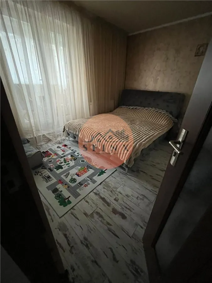 2 camere Parfumul Teilor - foto 4