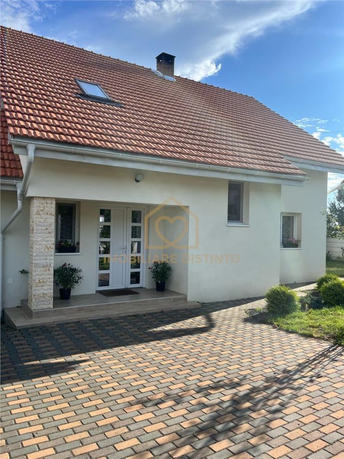 Casa cu 4 camere si garaj - foto 20