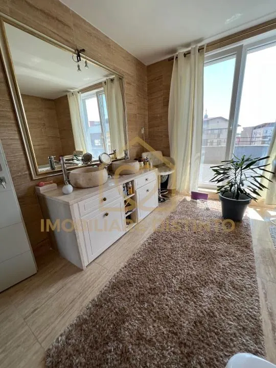 Penthouse de lux cu 6 camere, 3 locuri de parcare, zona Europa - foto 21
