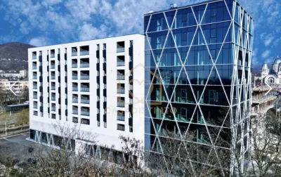 Apartament cu 3 camere finisat zona Cosbuc - Baia Mare