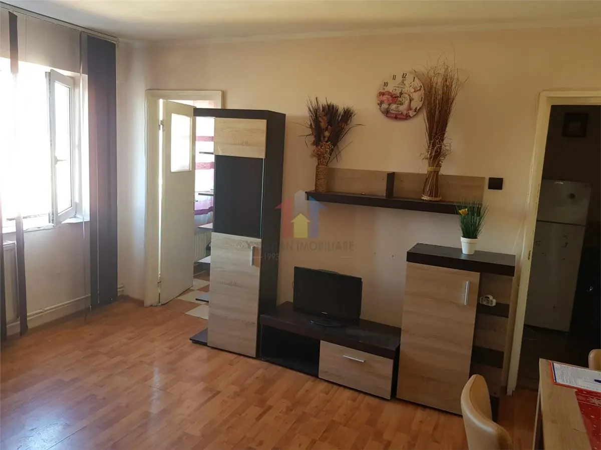 Garsoniera Mobilata si Utilata, bloc cu lift, Viziru 3 - Ciocarlia - foto 1