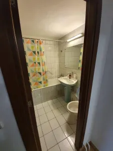 Apartament 2 camere Crangasi , decomandat. - foto 2