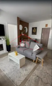 Apartament cu 3 camere de vanzare, cu parcare exterioara si subterana. Strada Avram Iancu, -Floresti. - Floresti