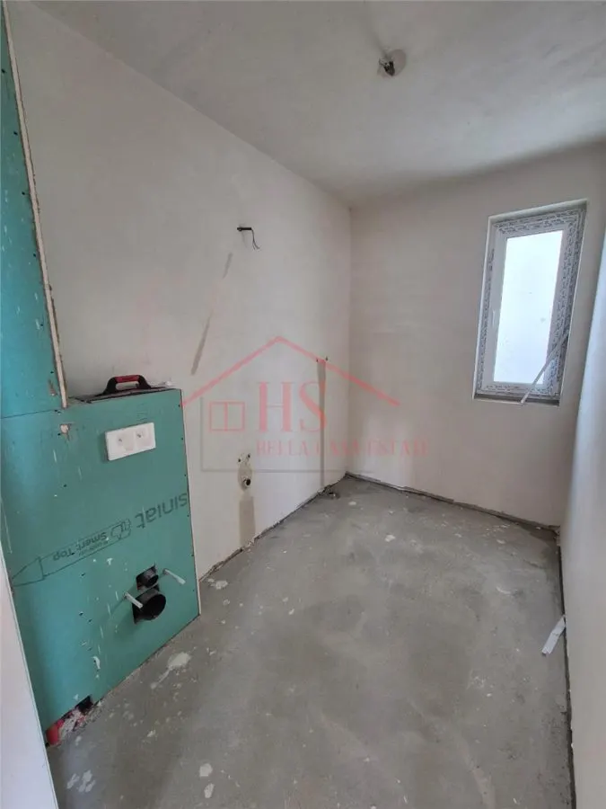 Casa individuala cu 6 camere  la intrare in Dezmir. - foto 18