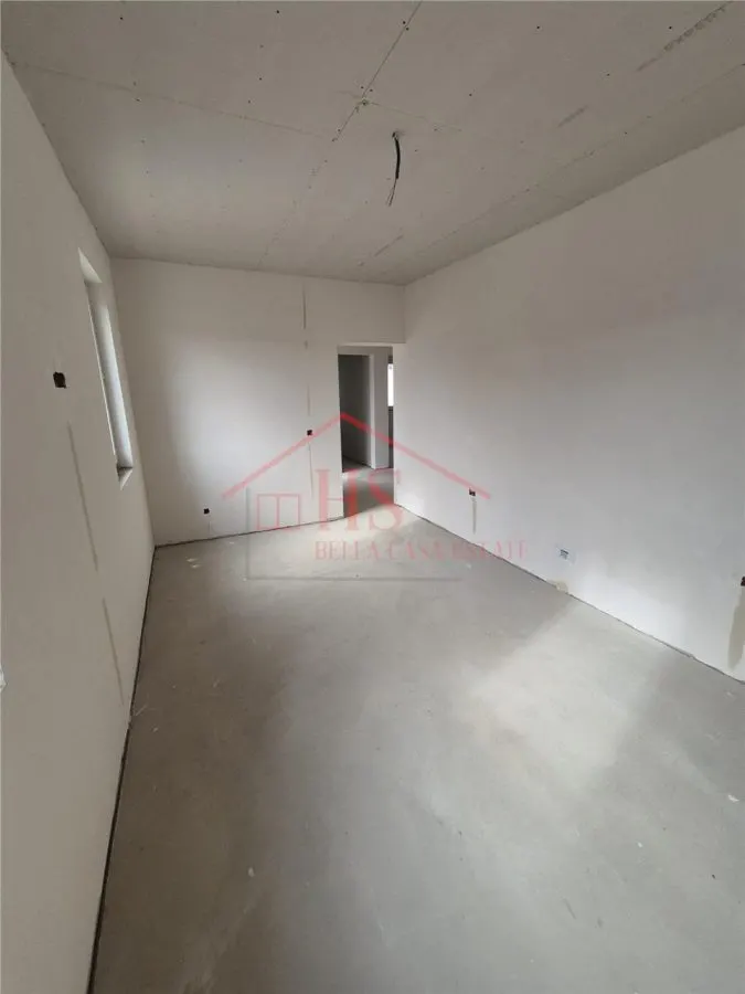 Casa individuala cu 6 camere  la intrare in Dezmir. - foto 23