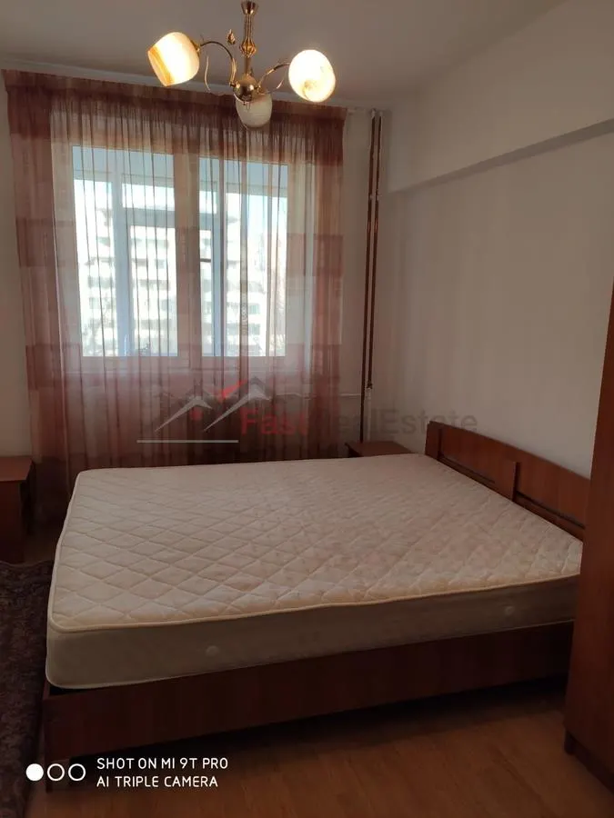 Apartament 3 camere - foto 1