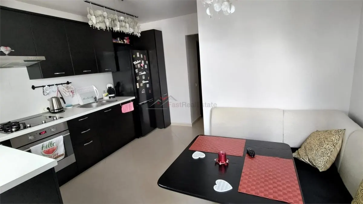 Apartament 3 camere - foto 1