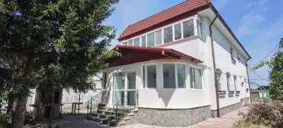 Vila S+P+1 teren=1438 mp, 367mp construiti Varsatura - foto 2