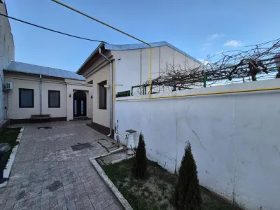 4 cam 200mp utili caramida teren 509 mp mobilata Centru - foto 2