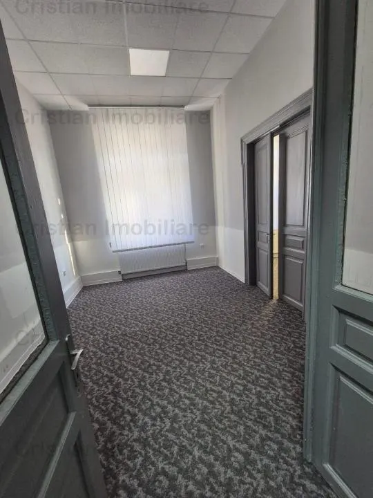Casa Superba 3 camere, 127 mp utili , toate utilitatile, zona Centrala - foto 4