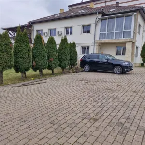 Casa spatioasa de vanzare - foto 4