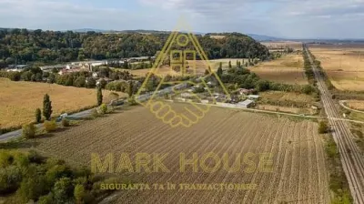 Teren intravilan de vânzare 23.100 mp, Racaciuni - foto 2