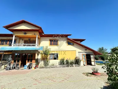Casa si teren 3567 mp cu piscina, livada si helesteu – Corlatesti - Corlatesti