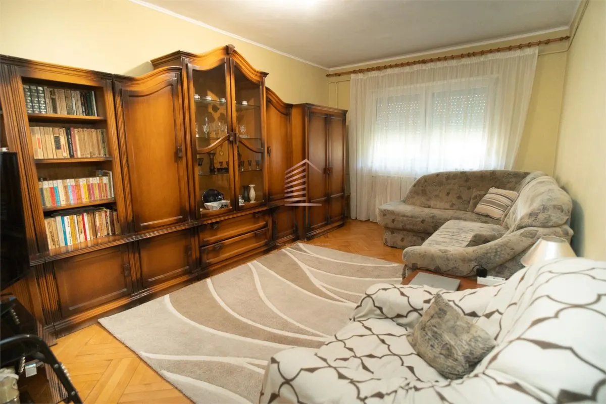 Apartament cu 3 camere, tip PB, Decebal - foto 1