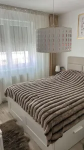 Apartament  2 camere,Tractorul-Grandis,mobilat,parcare,150000 Euro - foto 2
