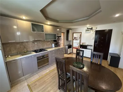 Apartament cu 3 camere, Rogerius de inchiriat - foto 4