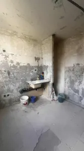 Garsoniera Astra, decomandata fara imbunatatiri,51000 Euro - Brasov
