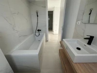 Inchiriere  apartament 2 camere bloc nou, Ploiesti, zona Bulevard - foto 14