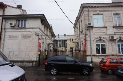 Palatul Parlamentului-Parcul Carol, 3 imobile singur curte - Bucuresti
