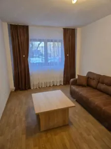 2 camere Grivitei 470 Euro - Brasov