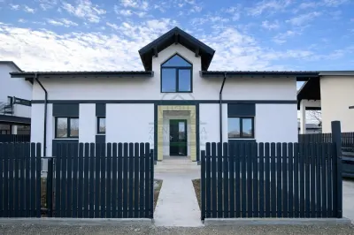 Casa 4/5 camere Valea Ursului Miroslava CANALIZARE/ zona de padure - Miroslava