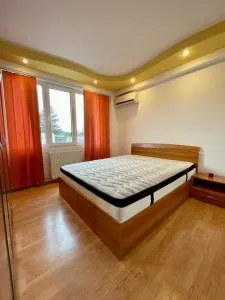 2 CAMERE ASTRA PLANETE - Brasov