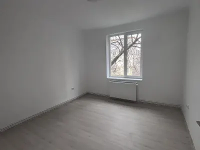 2 camere Avram Iancu,renovat lux,125000 Euro - foto 3
