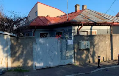 Vanzare casa batraneasca din caramida, Colentina - Bucuresti