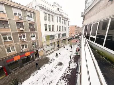 Spatiu comercial , etaj 2 , ultracentral , Ploiesti - foto 10