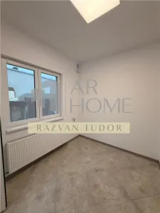 Spatiu comercial cu parcare proprie , Ploiesti, ultracentral - foto 2