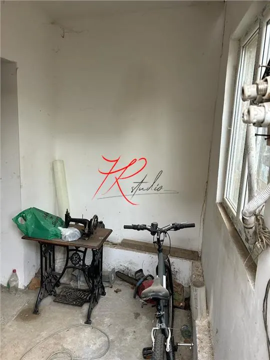 Vând casa bătrânească demolabila - foto 12