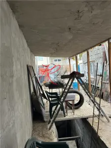 Vând casa bătrânească demolabila - foto 14