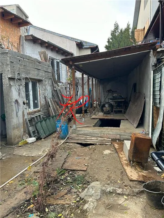 Vând casa bătrânească demolabila - foto 19