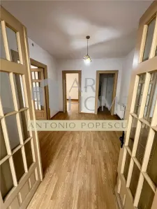 Vanzare casa D+P+M in Urlati, zona centrala. - foto 2