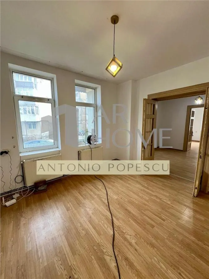 Vanzare casa D+P+M in Urlati, zona centrala. - foto 4