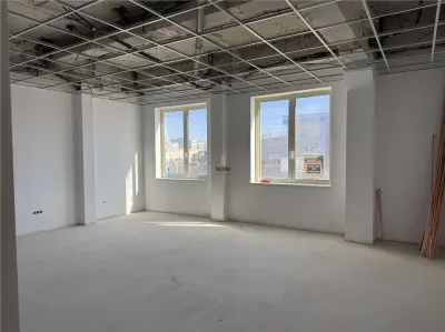 Spatiu Comercial - 350 mp - Showroom - Comert - Servicii - foto 2