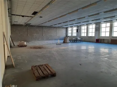 Spatiu Industrial - 2700 mp - Depozitare - Distributie - Comert - Zalau