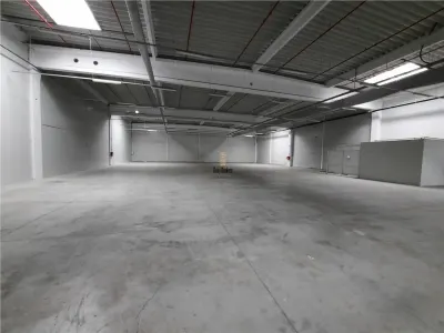 Spatiu Industrial - 2000 mp - Logistica - Depozitare - Distributie - Sibiu
