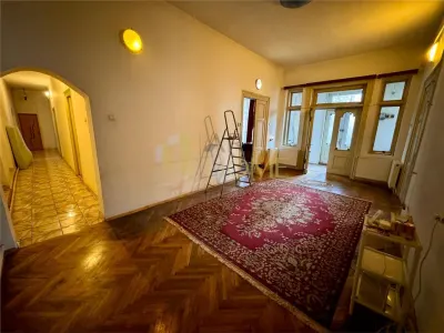 Inchiriere casa 4 camere plus dependinte in Ploiesti, zona ultracentrala - foto 7
