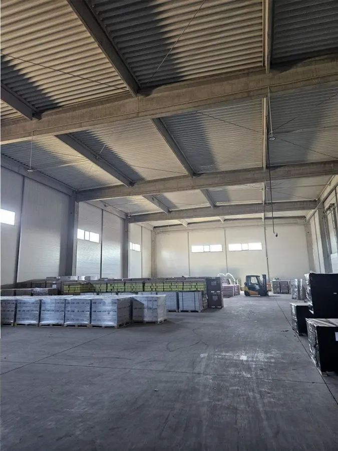 Spatiu Industrial - 2300 mp - Productie - Depozitare - foto 1